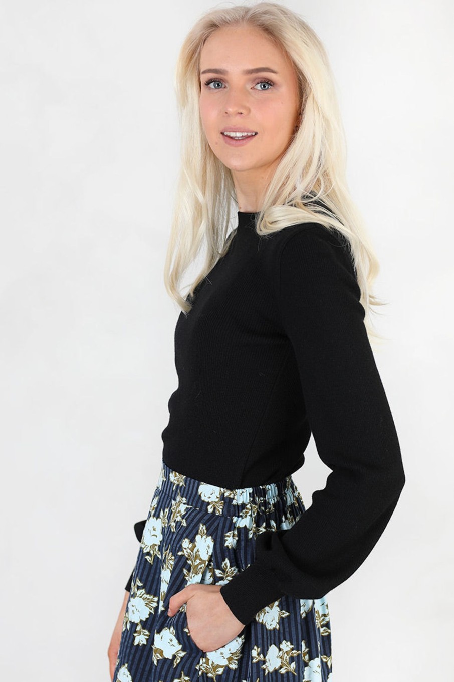 Klaer Ella u0026 il | Mathilda Merino Sweater Black